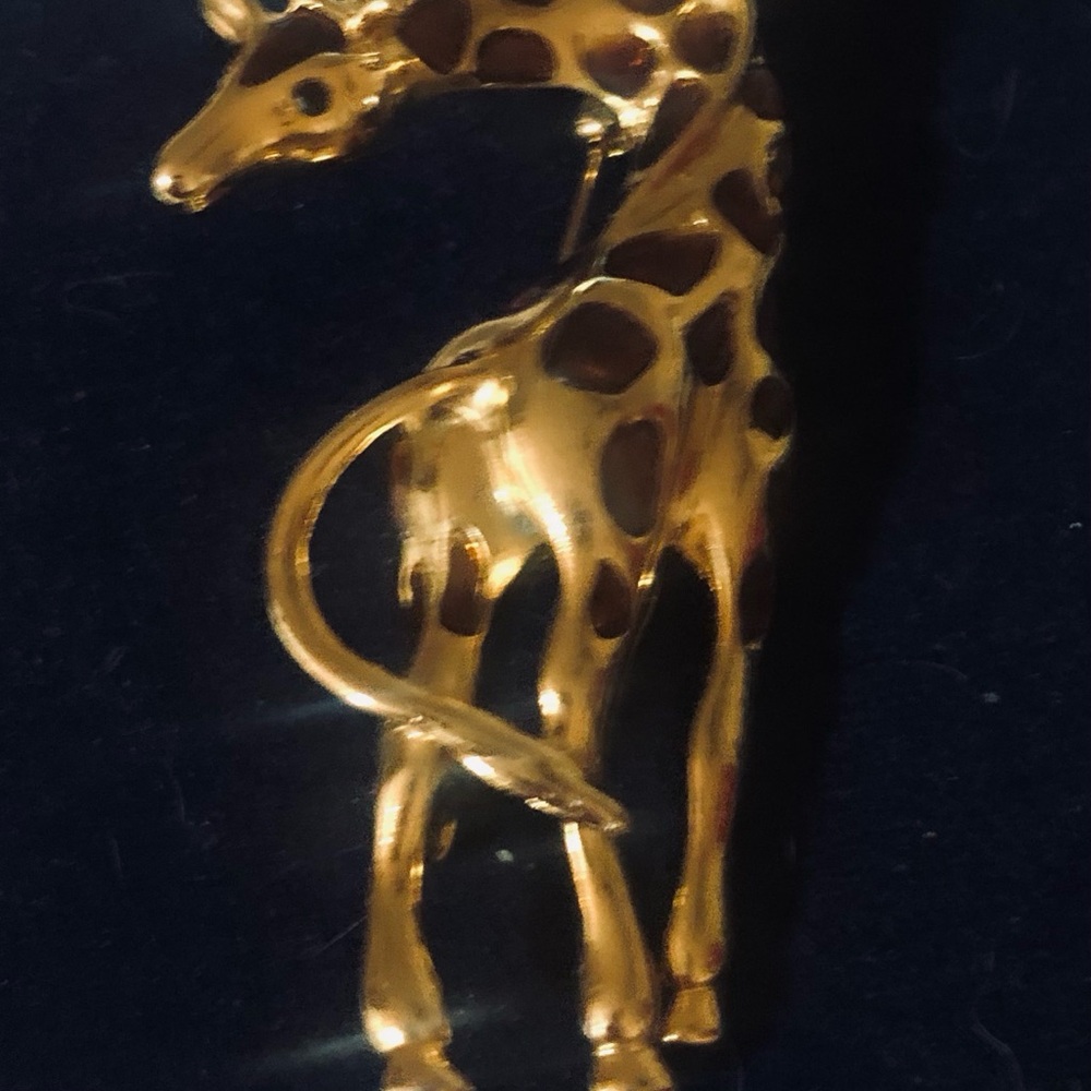 Gold Giraffe Brooch Vintage